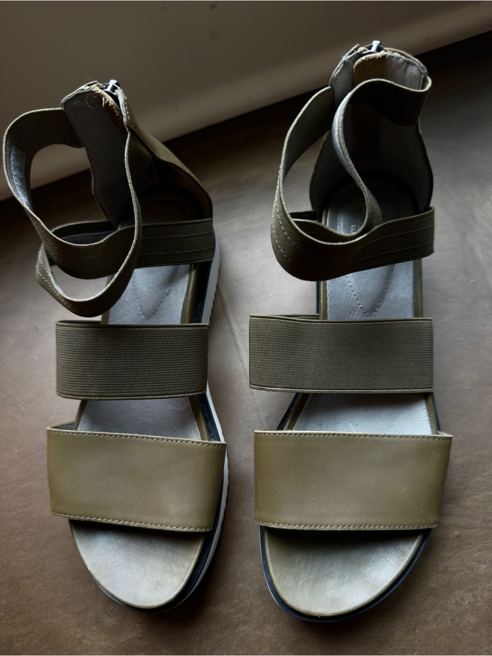Eileen Fisher Olive Strappy Elastic Sandals